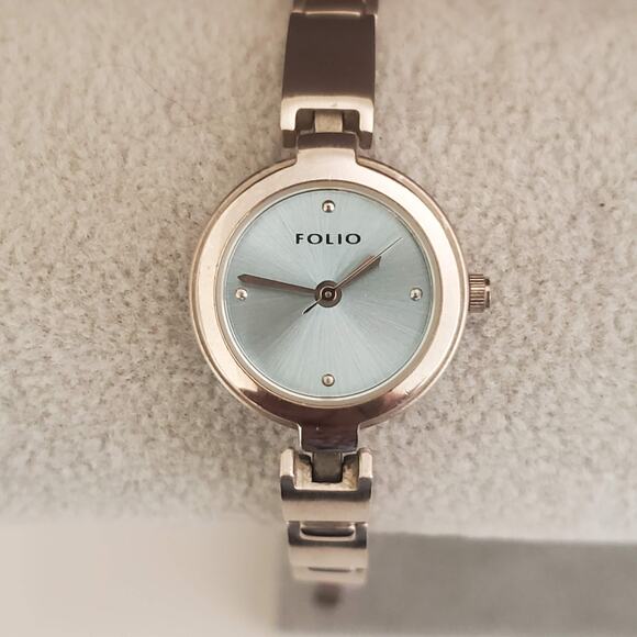 Folio Women's Stainless Steel‎ Bracelet 21mm Watch with Blue Face Fresh Battery - Picture 1 of 9